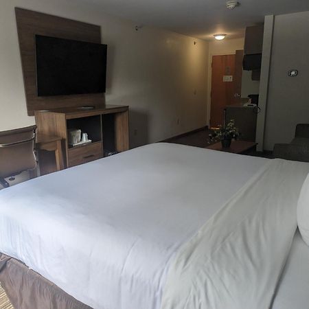 Quality Inn & Suites Northampton - Amherst Buitenkant foto