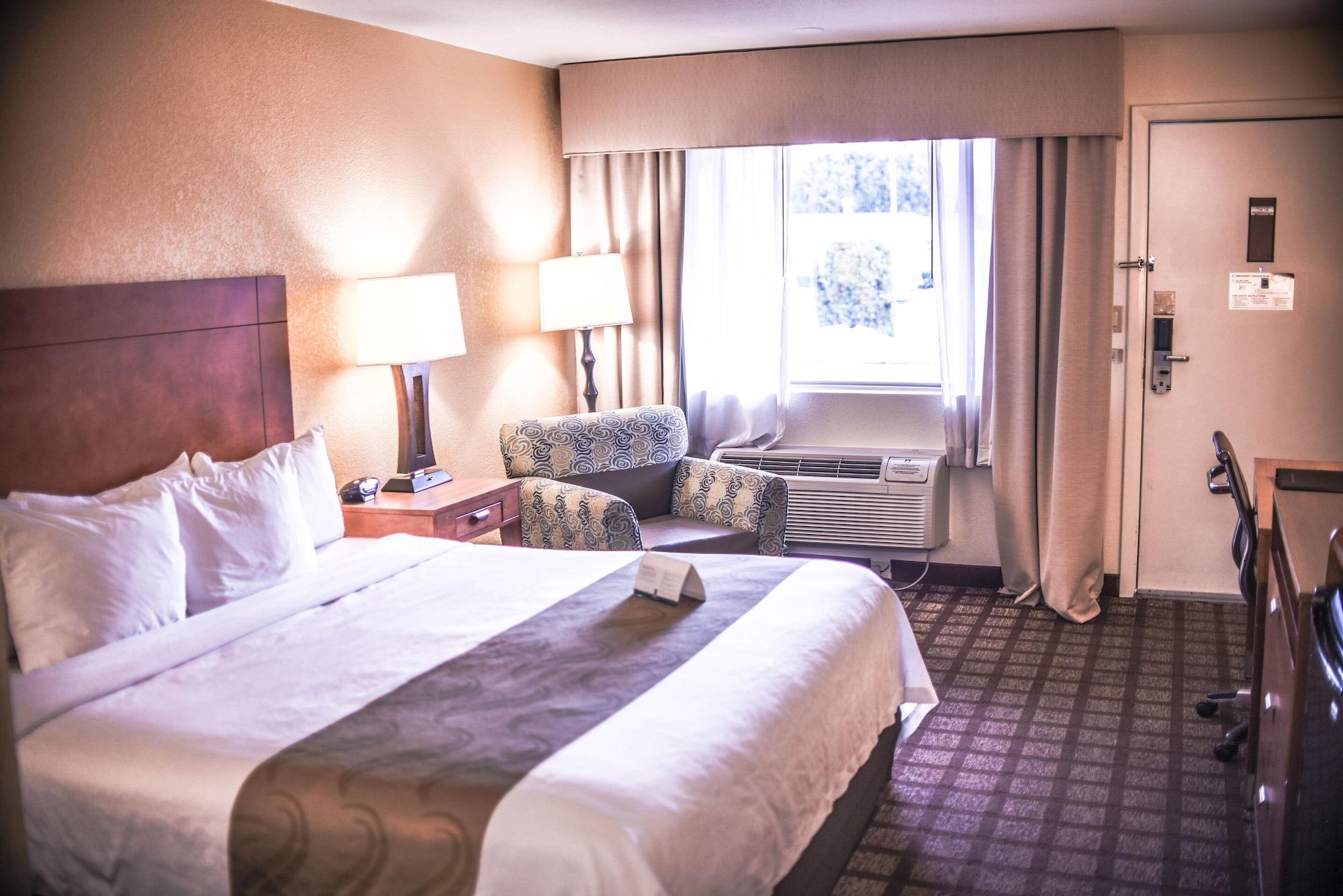 Quality Inn & Suites Northampton - Amherst Buitenkant foto