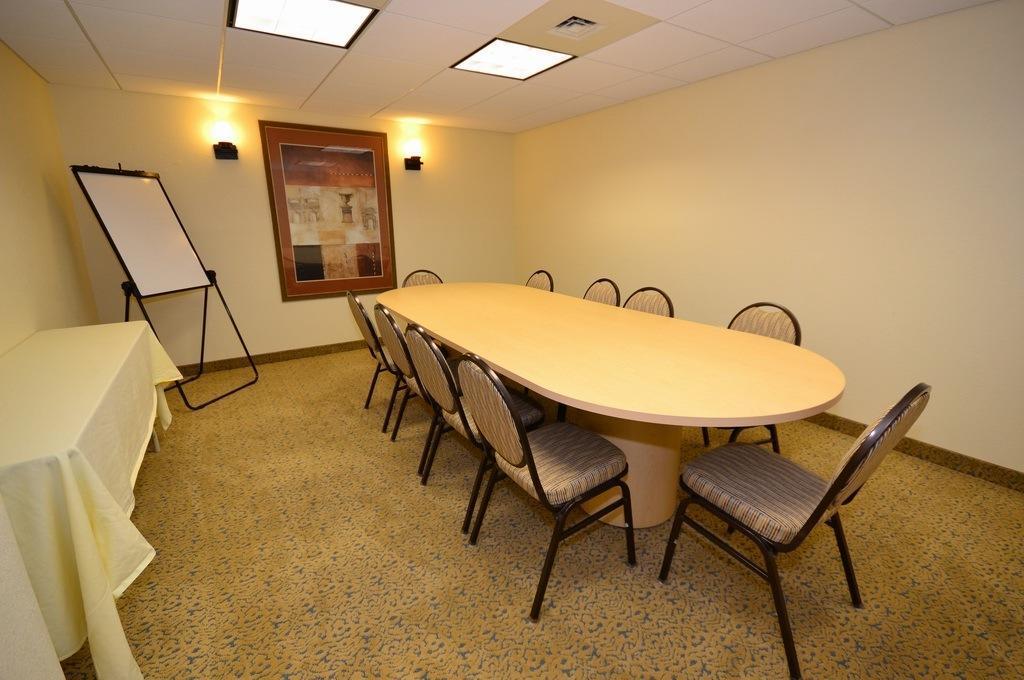 Quality Inn & Suites Northampton - Amherst Buitenkant foto
