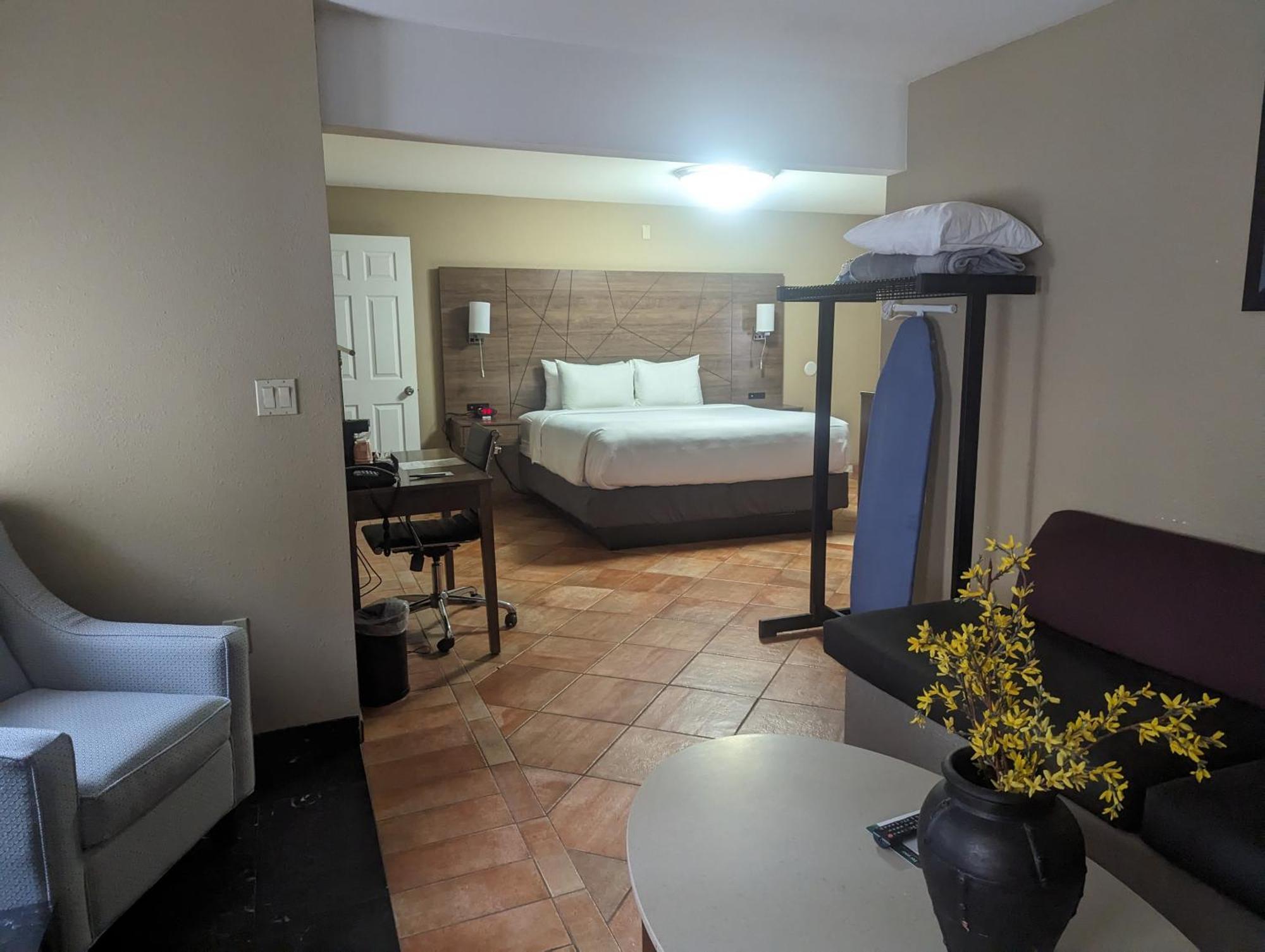 Quality Inn & Suites Northampton - Amherst Buitenkant foto