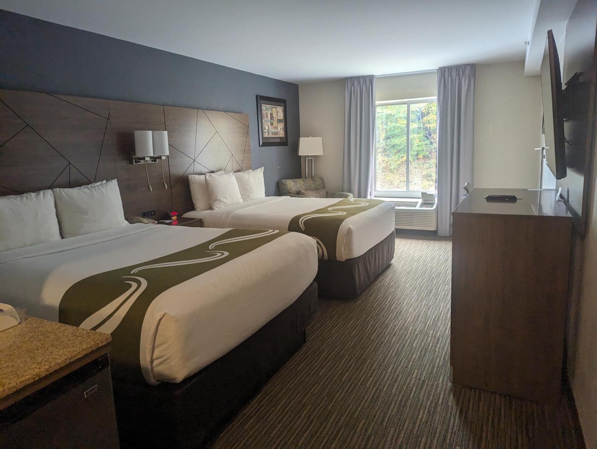 Quality Inn & Suites Northampton - Amherst Buitenkant foto