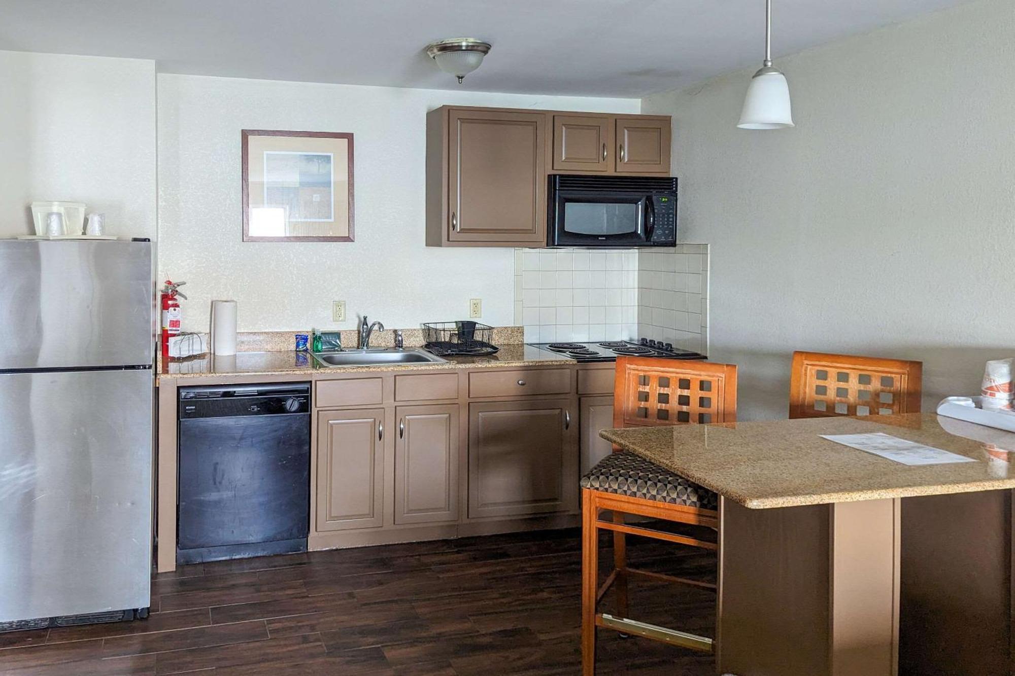 Quality Inn & Suites Northampton - Amherst Buitenkant foto